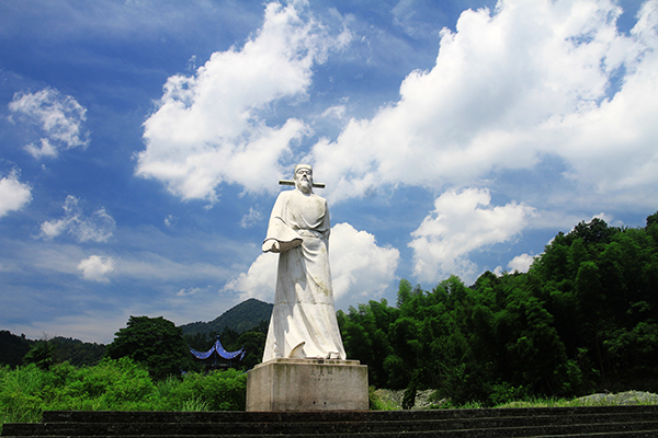 文天祥陵园雕塑（国保单位）.JPG