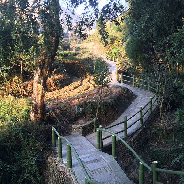 中心溪叠水步道.jpg