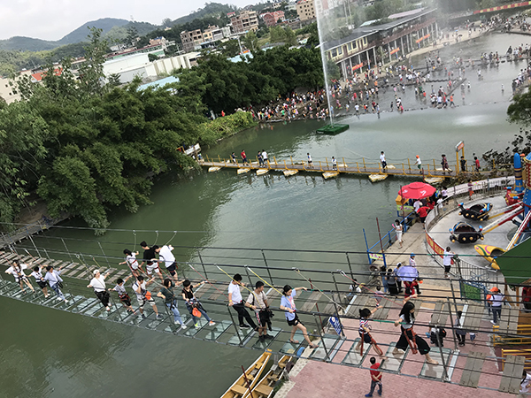 玻璃栈道.jpg