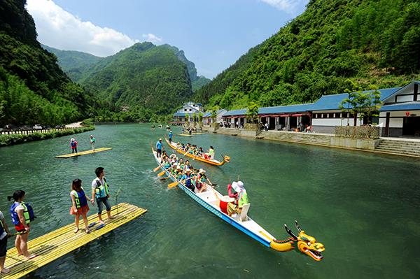 三峡竹海圣水湖.jpg