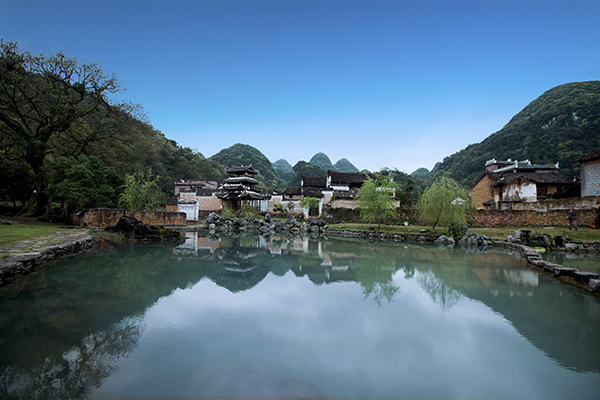 勾蓝瑶寨风光--石鼓登亭水系 副本.jpg