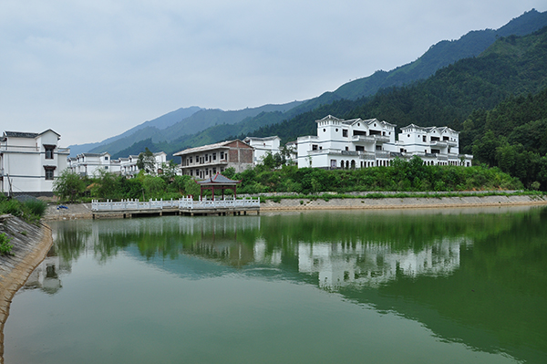 千家峒刘家庄村.JPG