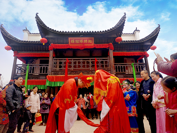 6抛绣球招婿（1）.jpg