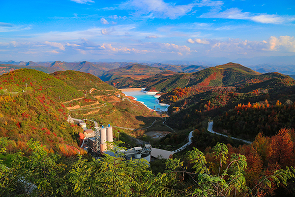 尾矿库.jpg