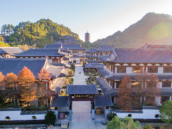 精品点2   根缘小镇-神工天趣园（大师工作室）.jpg