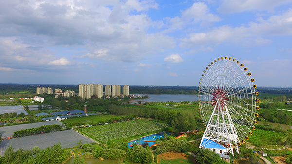 图片7：天乐湖的清晨鸟瞰图.jpg