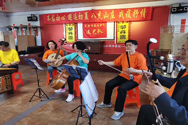 八虎山庄——文艺演出.jpg