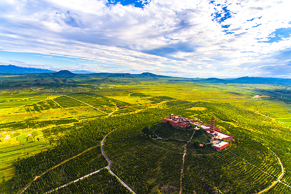 大同火山群全景.jpg