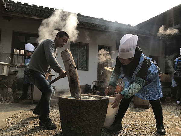 龙宫倒麻糍.JPG