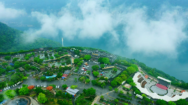 图片4：西部大峡谷景区（局部）.jpg