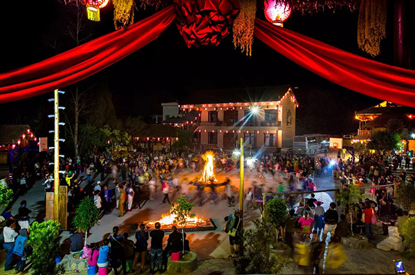 图片7：篝火晚会.jpg