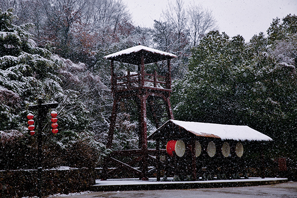 图片3.2和平大鼓雪景.jpg