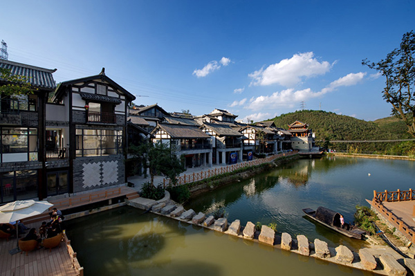 图片1：巫山峡谷旅游景区-双龙镇一角.jpg