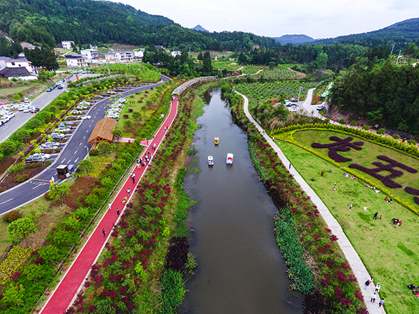 五龙村红色骑游道.jpg