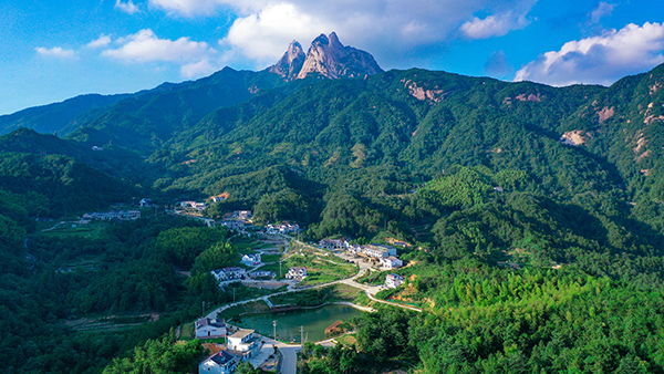 民宿群远景.jpg