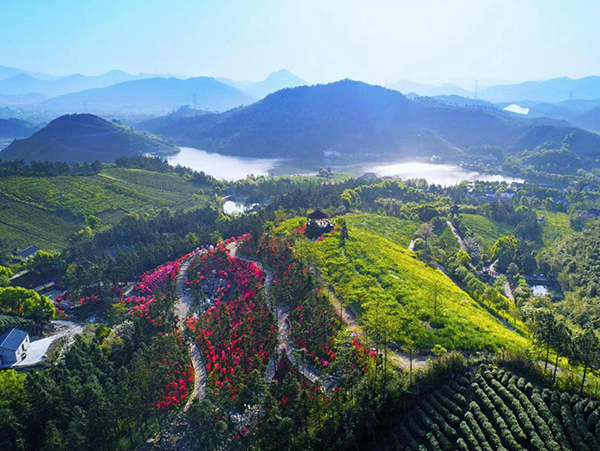 长兴县城山沟全景.jpg