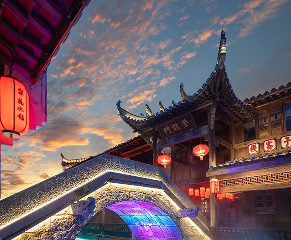 犁桥水镇夜景--屋檐.jpg