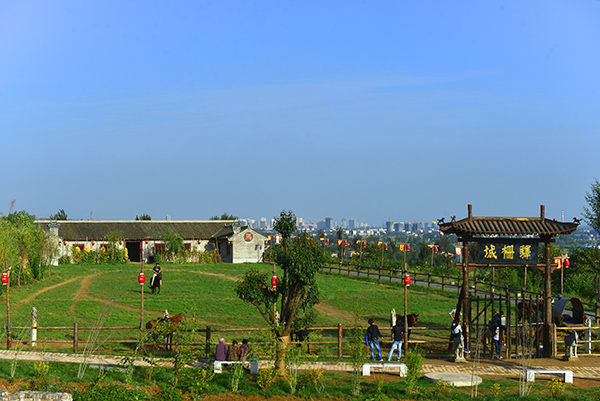 马嵬驿跑马场.JPG