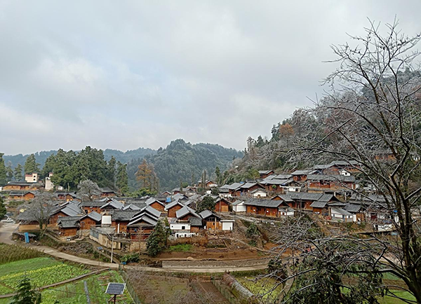 图片2：茶园山村传统村落全景风貌.png