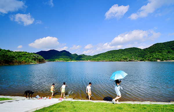 游玩近月湖.jpg